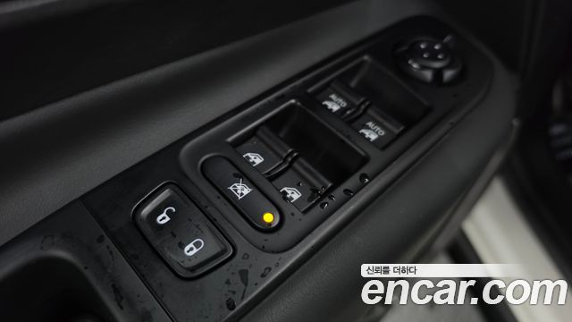 Jeep Renegade 2.4 Limited 2020 — фото 28