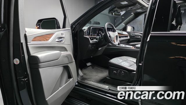 Cadillac Escalade (V) 6.2 ESV ESV Premium Luxury Platinum 2022 — фото 10