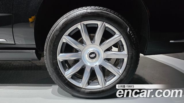 Cadillac Escalade (V) 6.2 ESV ESV Premium Luxury Platinum 2022 — фото 21
