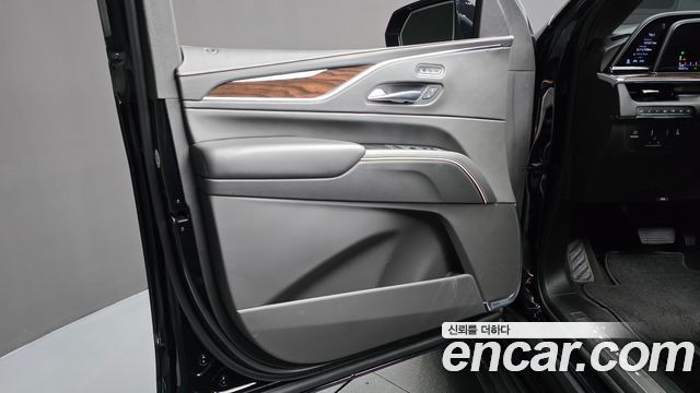 Cadillac Escalade (V) 6.2 ESV ESV Premium Luxury Platinum 2022 — фото 24