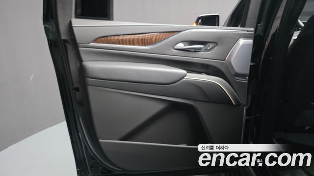 Cadillac Escalade (V) 6.2 ESV ESV Premium Luxury Platinum 2022 — фото 25
