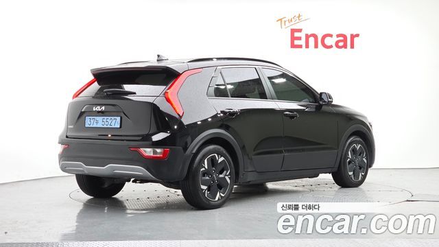 Kia Niro EV Air 2023 — фото 2