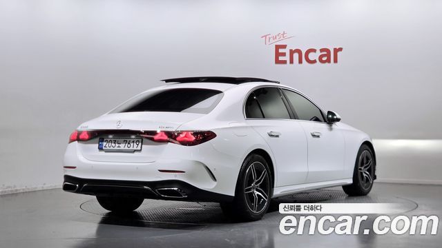 Mercedes-Benz E-Class (W214) E300 4MATIC AMG Line 2024 — фото 2