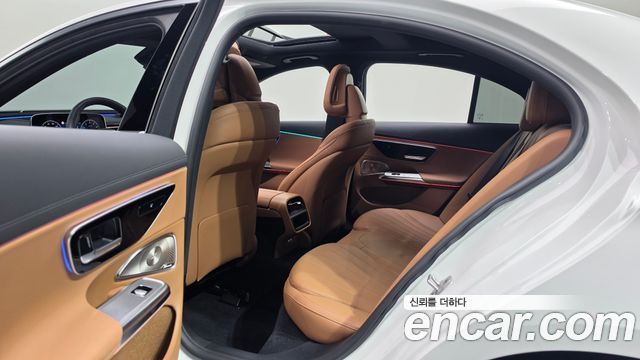 Mercedes-Benz E-Class (W214) E300 4MATIC AMG Line 2024 — фото 15