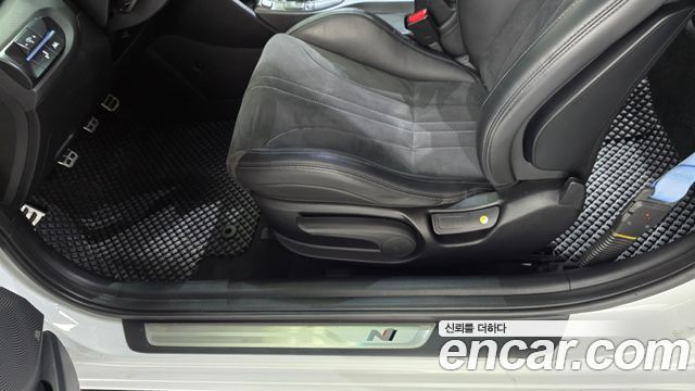 Hyundai Veloster (JS) 2.0 N 2022 — фото 30