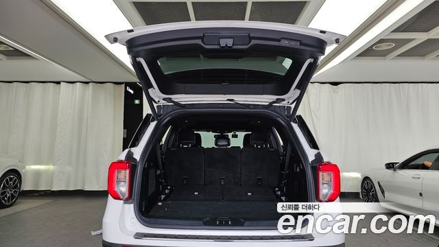 Ford Explorer (VI) 2.3 LimIted 4WD 2020 — фото 20