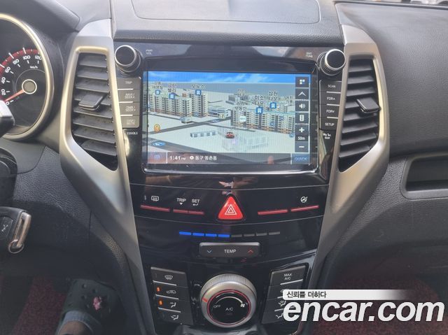 KG Mobility (SsangYong) Tivoli Diesel TX 2WD 2017 — фото 19
