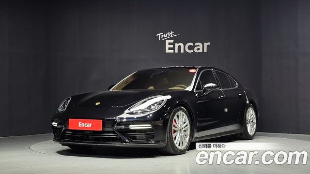 Porsche Panamera (971) 4.0 Turbo