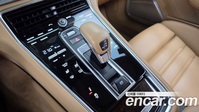 Porsche Panamera (971) 4.0 Turbo 2017 — фото 9