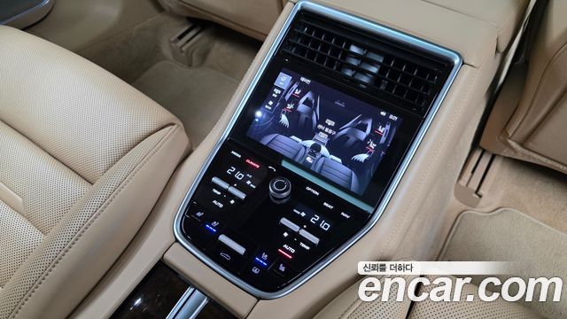 Porsche Panamera (971) 4.0 Turbo 2017 — фото 18