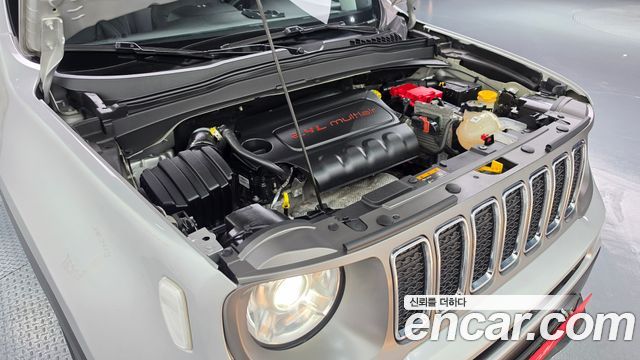 Jeep Renegade 2.4 Limited 2019 — фото 6