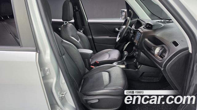 Jeep Renegade 2.4 Limited 2019 — фото 26