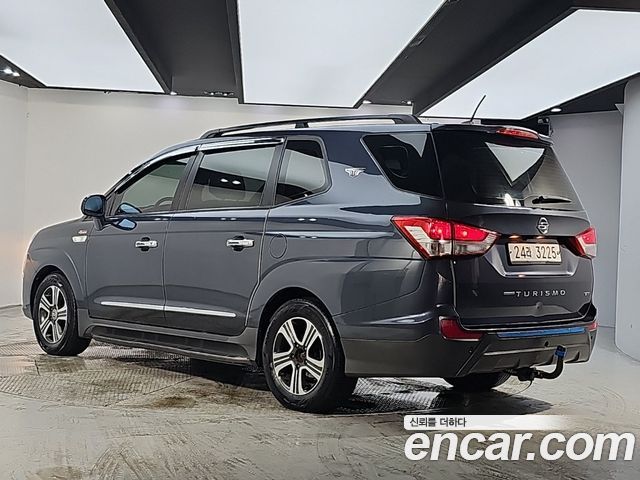 KG Mobility (SsangYong) Korando Turismo 4WD GT 9-seater 2014 — фото 3