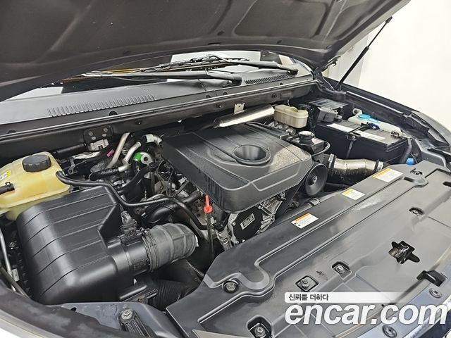 KG Mobility (SsangYong) Korando Turismo 4WD GT 9-seater 2014 — фото 5
