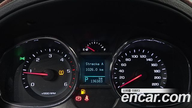 Chevrolet Captiva 2WD LTZ 2016 — фото 8