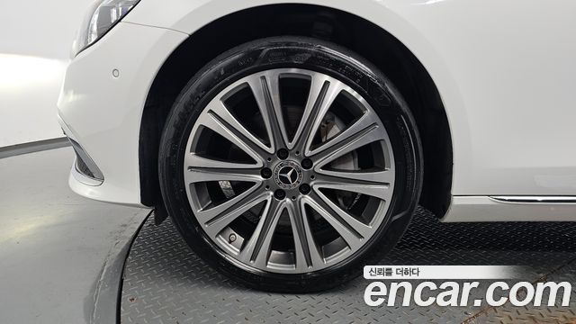 Mercedes-Benz E-Class (W213) E300e 4MATIC Exclusive 2023 — фото 5
