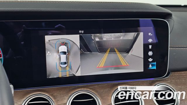 Mercedes-Benz E-Class (W213) E300e 4MATIC Exclusive 2023 — фото 18