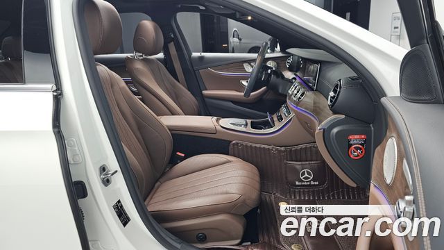 Mercedes-Benz E-Class (W213) E300e 4MATIC Exclusive 2023 — фото 26