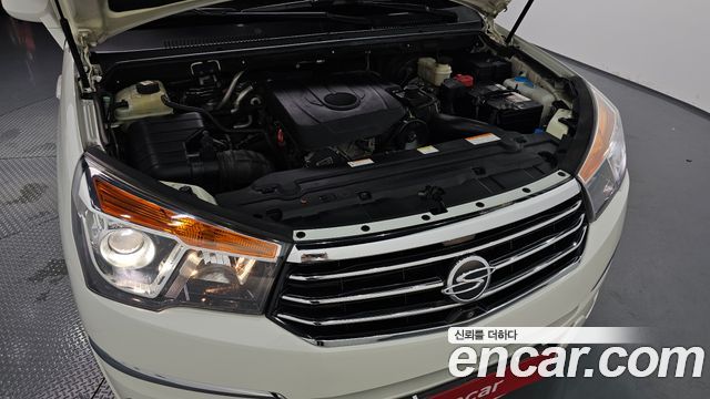 KG Mobility (SsangYong) Korando Turismo 4WD RX 9-seater 2016 — фото 6