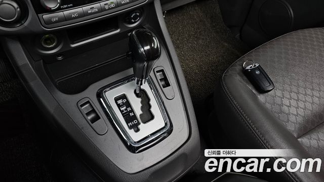 KG Mobility (SsangYong) Korando Turismo 4WD RX 9-seater 2016 — фото 9