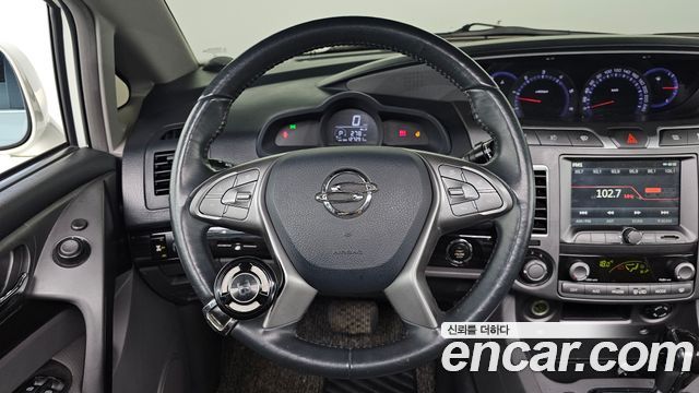 KG Mobility (SsangYong) Korando Turismo 4WD RX 9-seater 2016 — фото 13