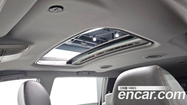KG Mobility (SsangYong) Korando Turismo 4WD RX 9-seater 2016 — фото 19