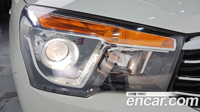 KG Mobility (SsangYong) Korando Turismo 4WD RX 9-seater 2016 — фото 22