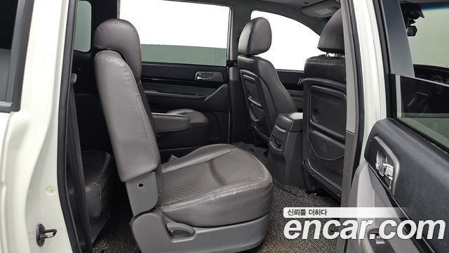 KG Mobility (SsangYong) Korando Turismo 4WD RX 9-seater 2016 — фото 26