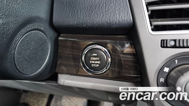 KG Mobility (SsangYong) Korando Turismo 4WD RX 9-seater 2016 — фото 30