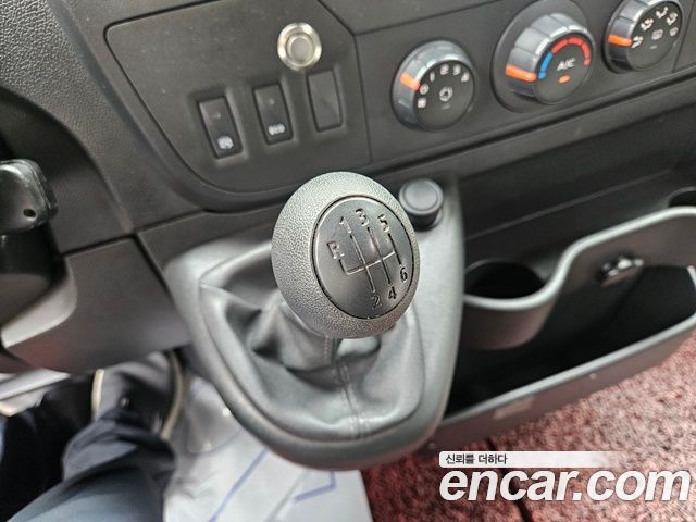 Renault Korea Master 2.3 15-Seater 2020 — фото 9