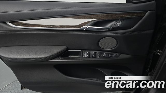 BMW X6 (F16) xDrive 30d 2016 — фото 24
