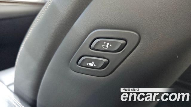 Genesis G90 3.8 AWD Premium Luxury 2019 — фото 33