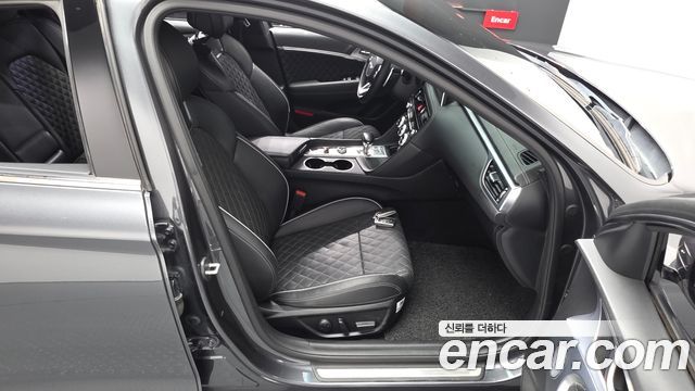Genesis G70 2.0T AWD Sport Package 2018 — фото 26