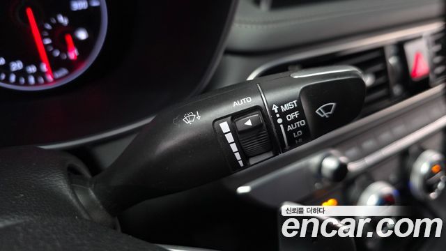 Genesis G70 2.0T AWD Sport Package 2018 — фото 27
