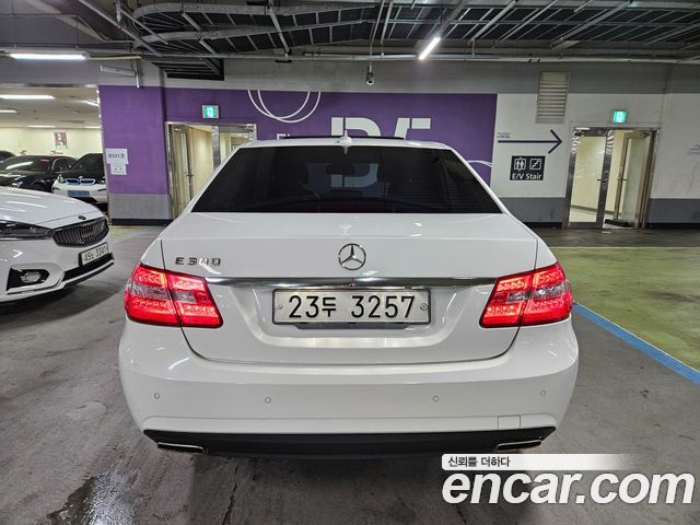Mercedes-Benz E-Class (W212) E300 Avantgarde Sports Package 2013 — фото 4