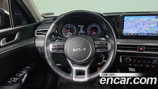 Kia K5 (III) 2.0 Trendy 2023 — фото 13