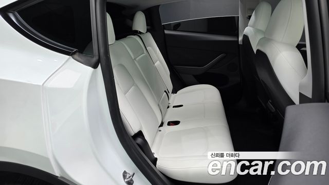 Tesla Model Y RWD 2023 — фото 11