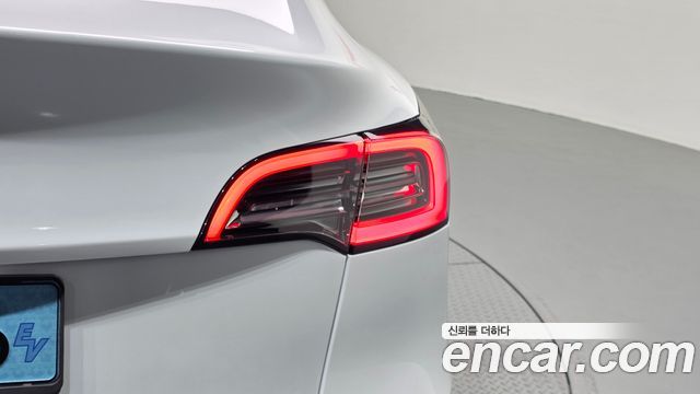 Tesla Model Y RWD 2023 — фото 23