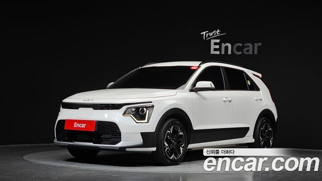 Kia Niro EV Air 2023 — фото 1