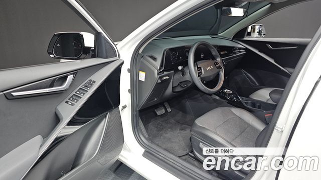 Kia Niro EV Air 2023 — фото 10