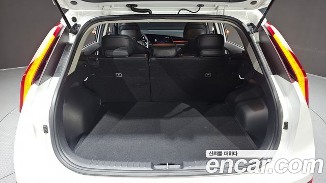 Kia Niro EV Air 2023 — фото 17