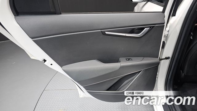 Kia Niro EV Air 2023 — фото 25