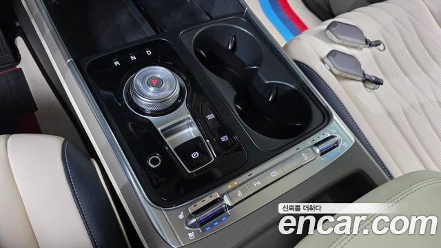 Kia Carnival (IV) Gasoline 9-Seater Hi Limousine (7-seater Limousine(Special vehicle) 2024 — фото 9