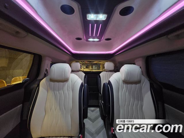 Kia Carnival (IV) Gasoline 9-Seater Hi Limousine (7-seater Limousine(Special vehicle) 2024 — фото 24