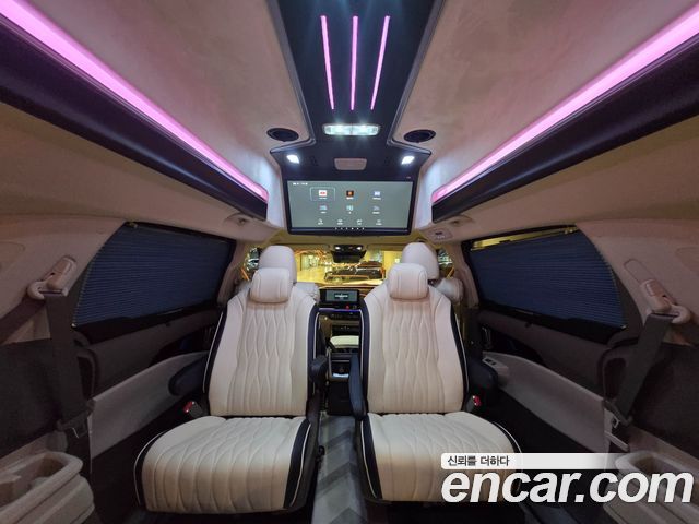 Kia Carnival (IV) Gasoline 9-Seater Hi Limousine (7-seater Limousine(Special vehicle) 2024 — фото 33