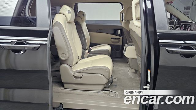 Kia Carnival (IV) Gasoline 9-Seater Prestige 2023 — фото 11