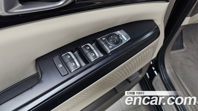 Kia Carnival (IV) Gasoline 9-Seater Prestige 2023 — фото 20