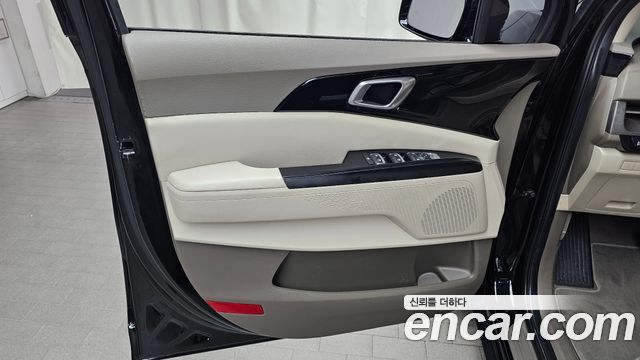 Kia Carnival (IV) Gasoline 9-Seater Prestige 2023 — фото 24