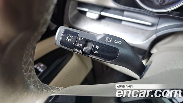 Kia Carnival (IV) Gasoline 9-Seater Prestige 2023 — фото 28