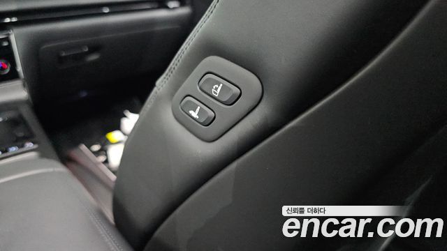 Genesis G80 (RG3) Gasoline 3.5 Turbo AWD Black 2027 — фото 27